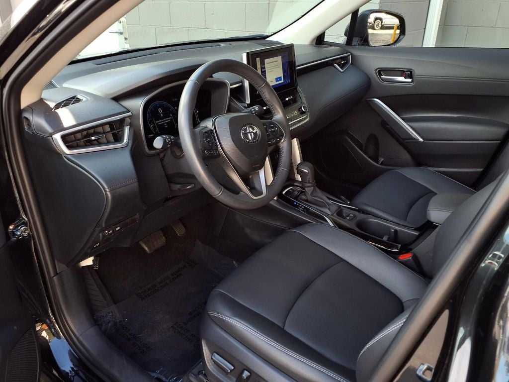2024 Toyota Corolla Cross XLE