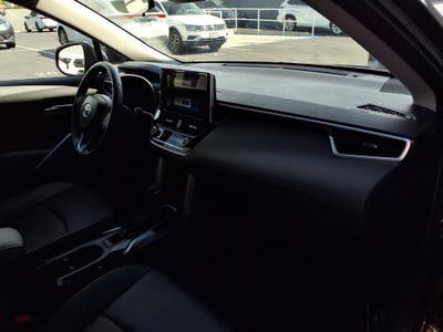 2024 Toyota Corolla Cross XLE