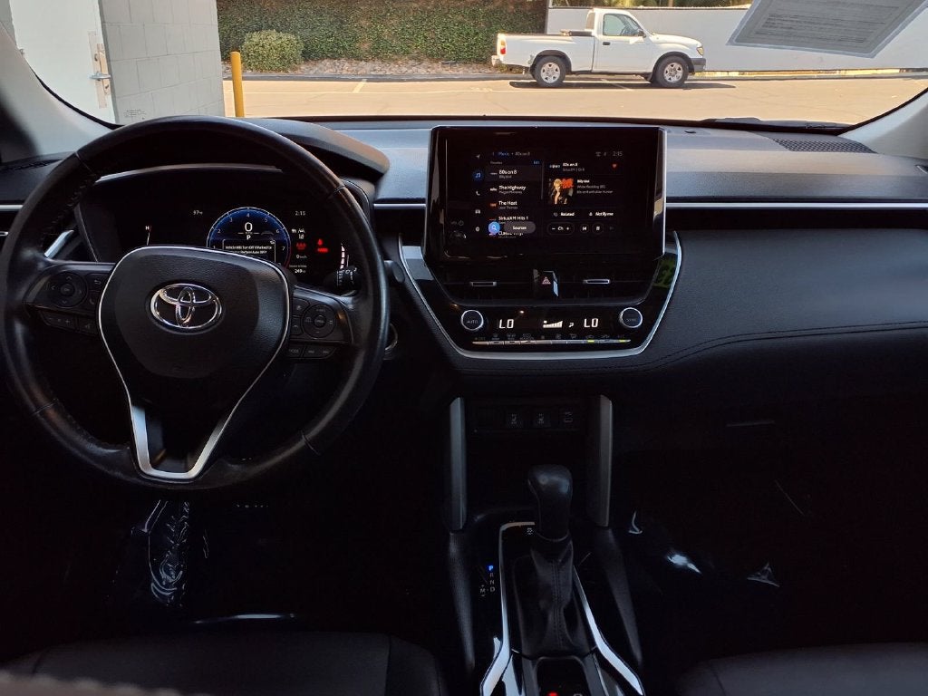 2023 Toyota Corolla Cross XLE