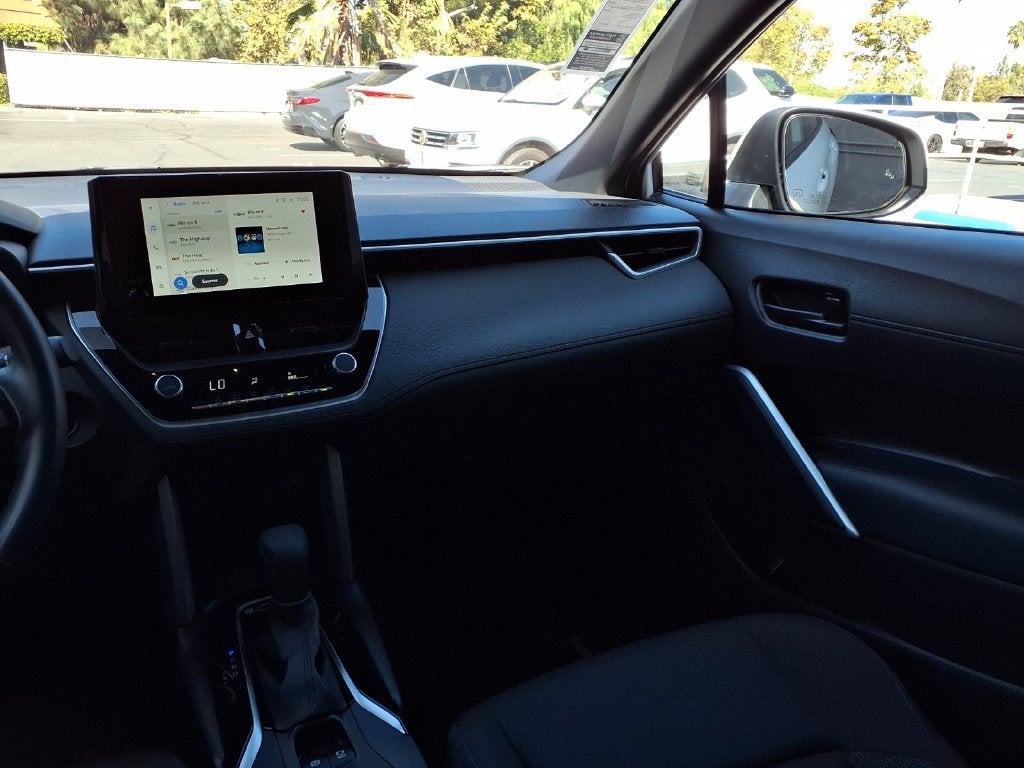 2024 Toyota Corolla Cross Hybrid SE