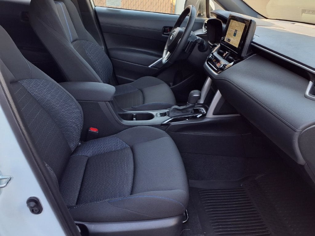 2024 Toyota Corolla Cross Hybrid SE
