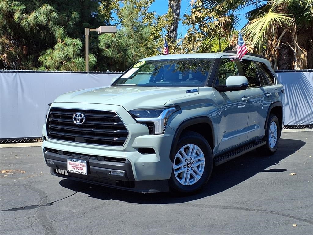 2025 Toyota Sequoia SR5