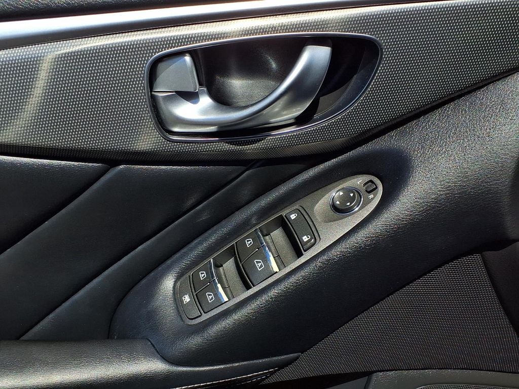 2015 INFINITI Q50 Hybrid Premium
