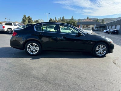 2015 INFINITI Q40 Base