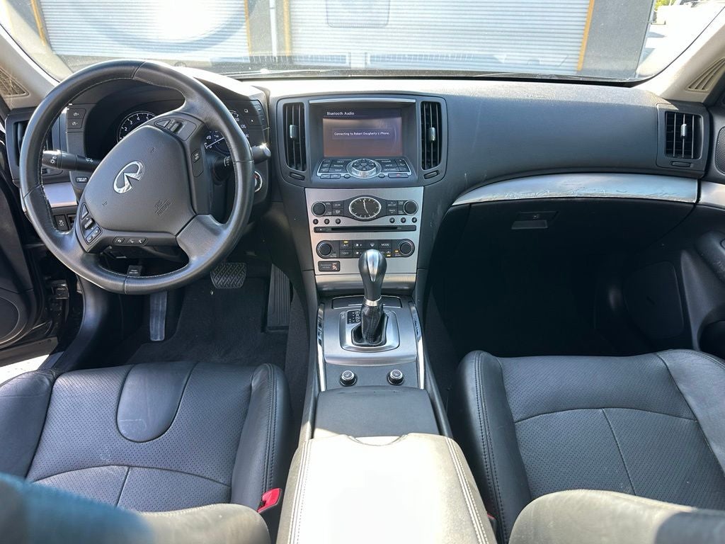 2015 INFINITI Q40 Base