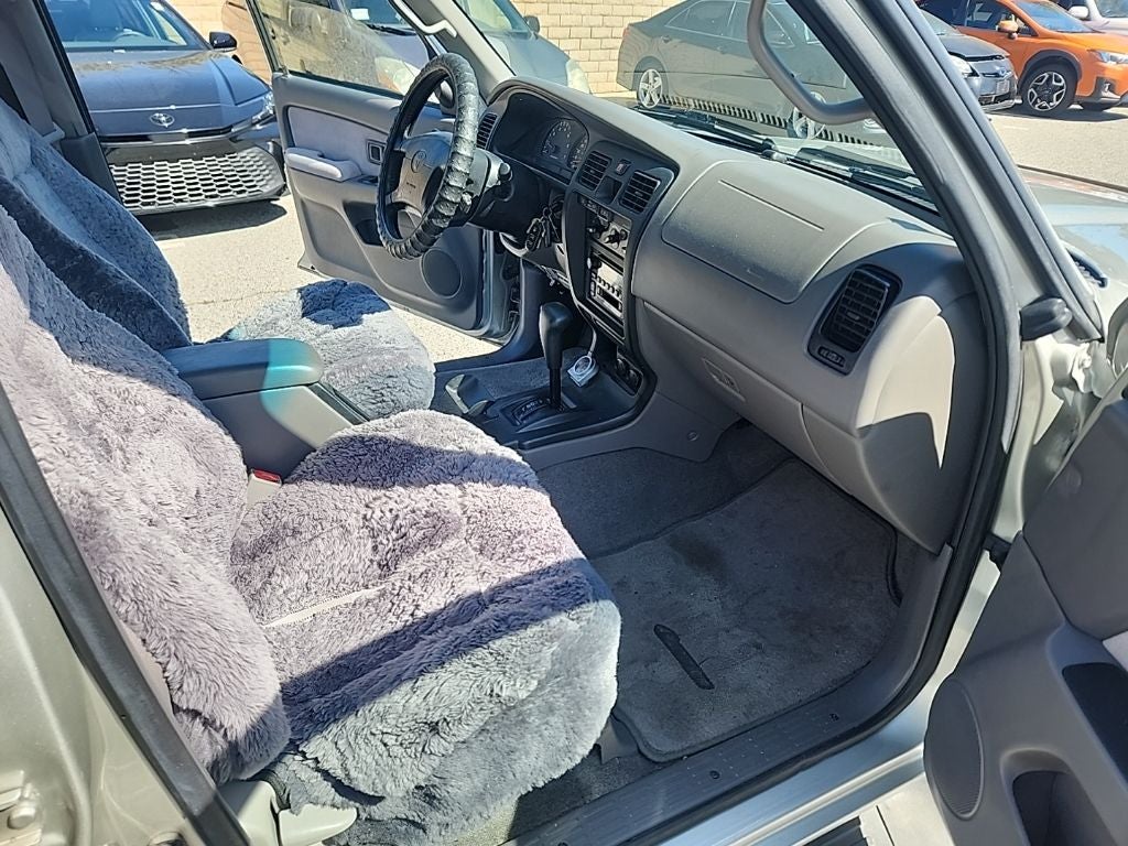 2002 Toyota 4Runner SR5