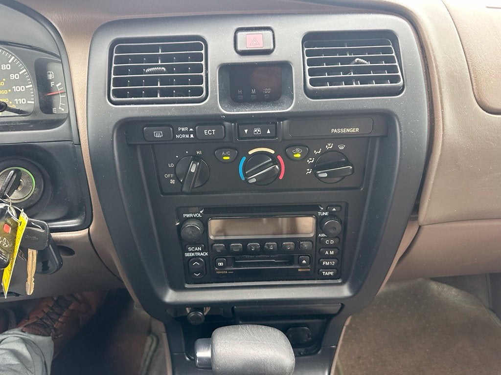 2002 Toyota 4Runner SR5