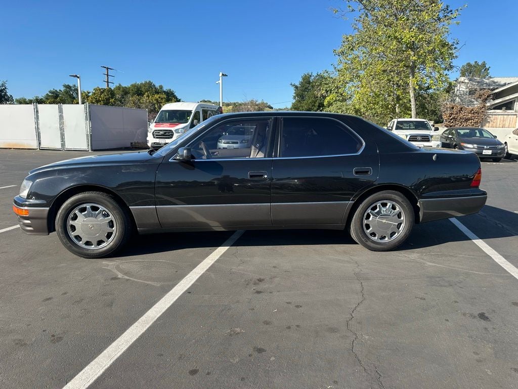 1996 Lexus LS 400