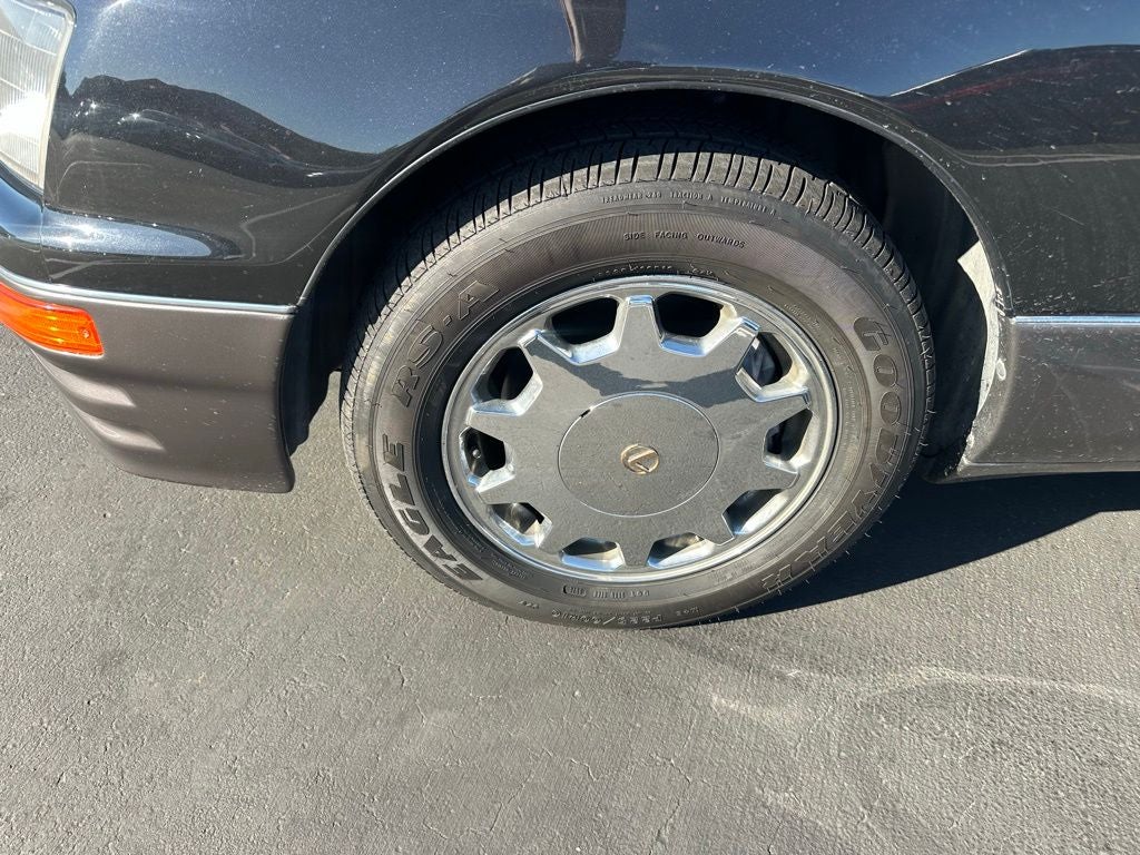 1996 Lexus LS 400