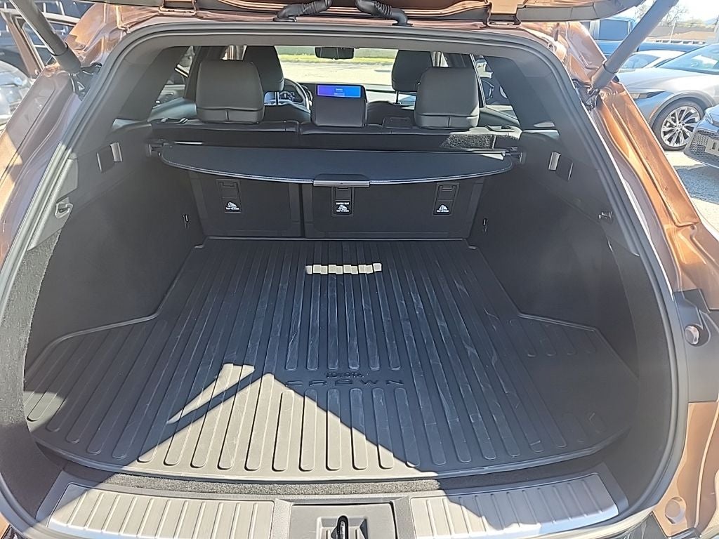 2025 Toyota Crown Signia Limited