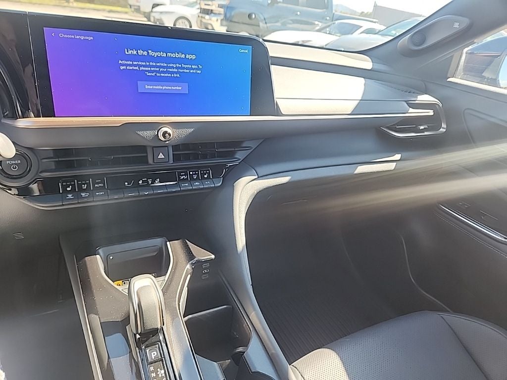 2025 Toyota Crown Signia Limited