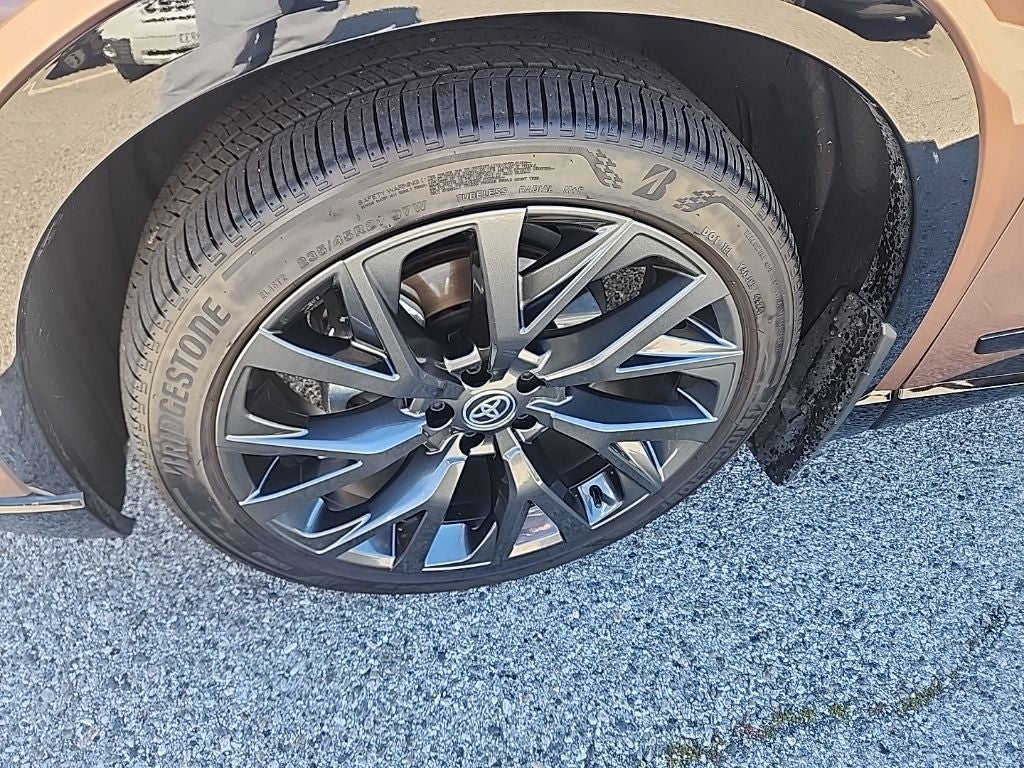 2025 Toyota Crown Signia Limited