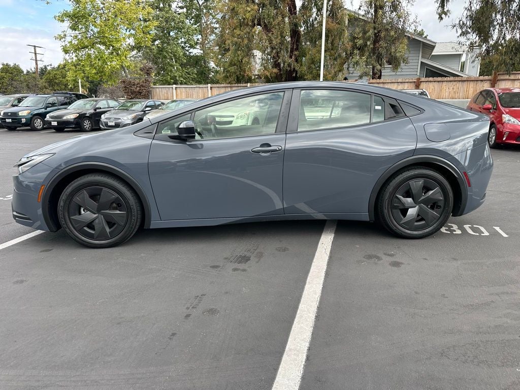 2024 Toyota Prius LE