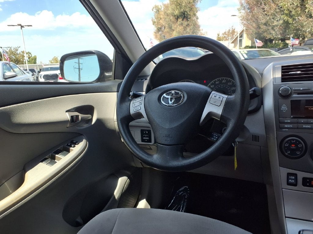 2011 Toyota Corolla LE