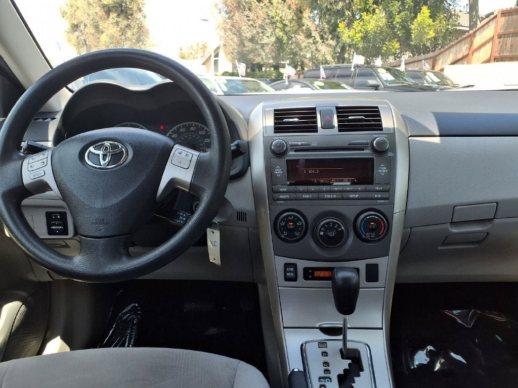 2011 Toyota Corolla LE