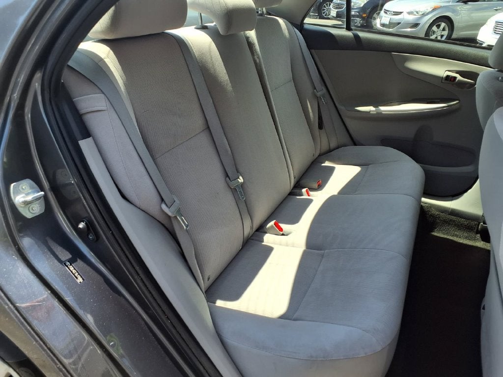 2011 Toyota Corolla LE