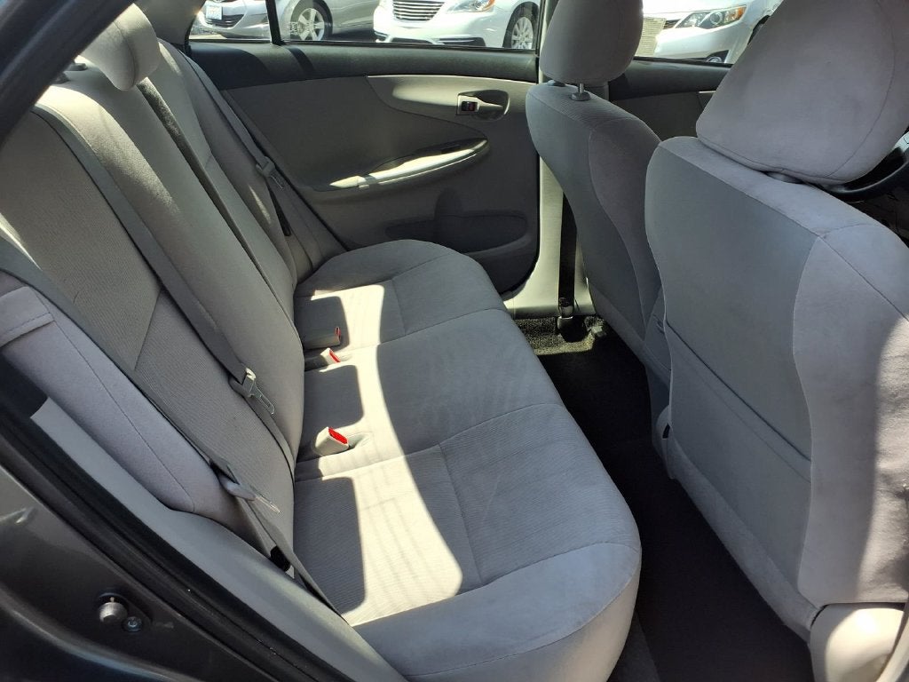 2011 Toyota Corolla LE