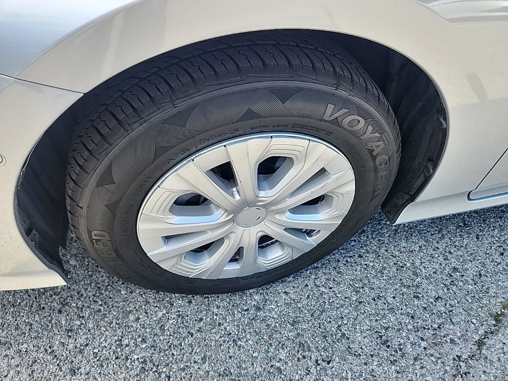 2021 Toyota Prius LE