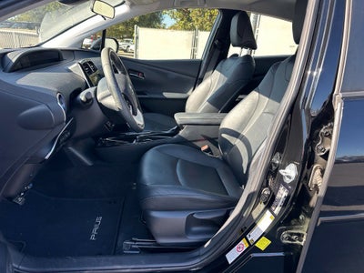 2017 Toyota Prius Three Touring