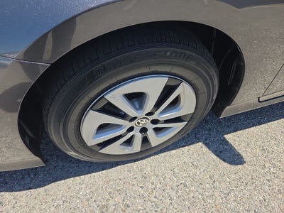 2016 Toyota Prius Three