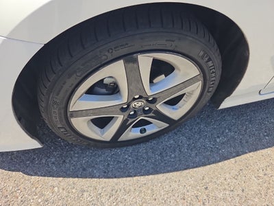 2016 Toyota Prius Three Touring