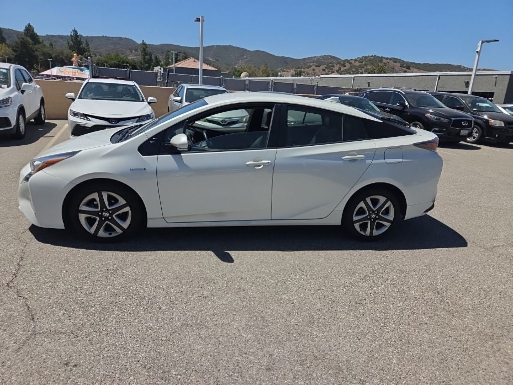 2016 Toyota Prius Three Touring