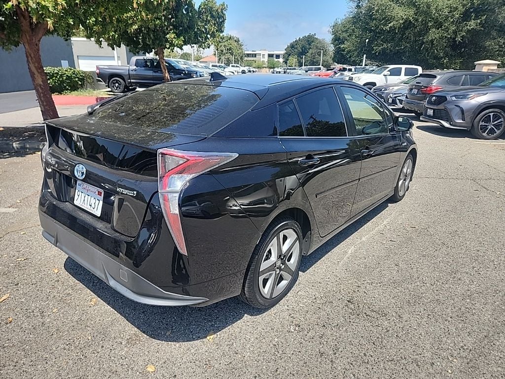 2016 Toyota Prius Three Touring