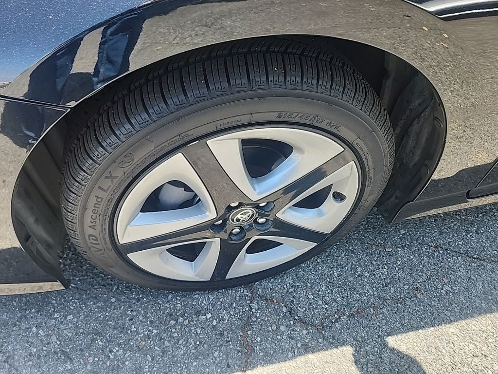 2016 Toyota Prius Three Touring