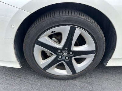 2016 Toyota Prius Four Touring