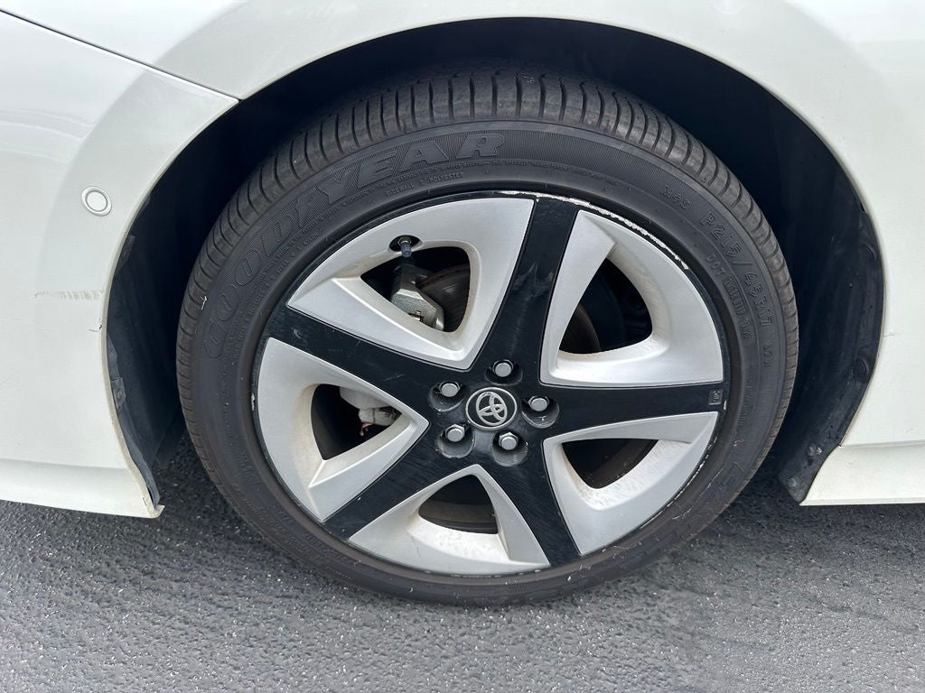 2016 Toyota Prius Four Touring
