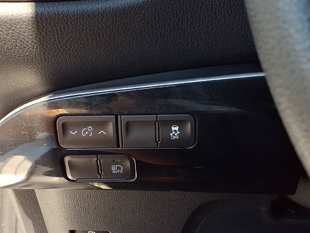 2020 Toyota Prius L
