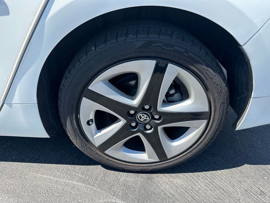 2016 Toyota Prius Three Touring