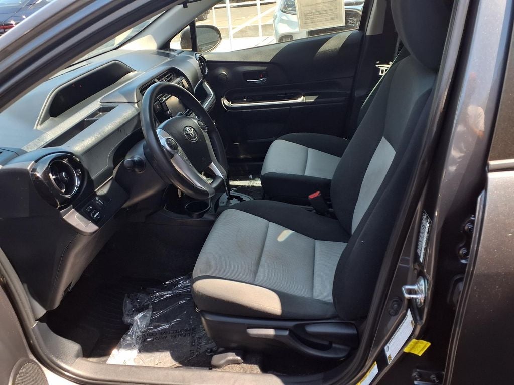 2016 Toyota Prius c Two