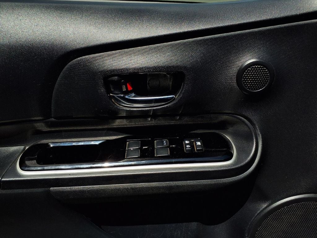 2016 Toyota Prius c Two