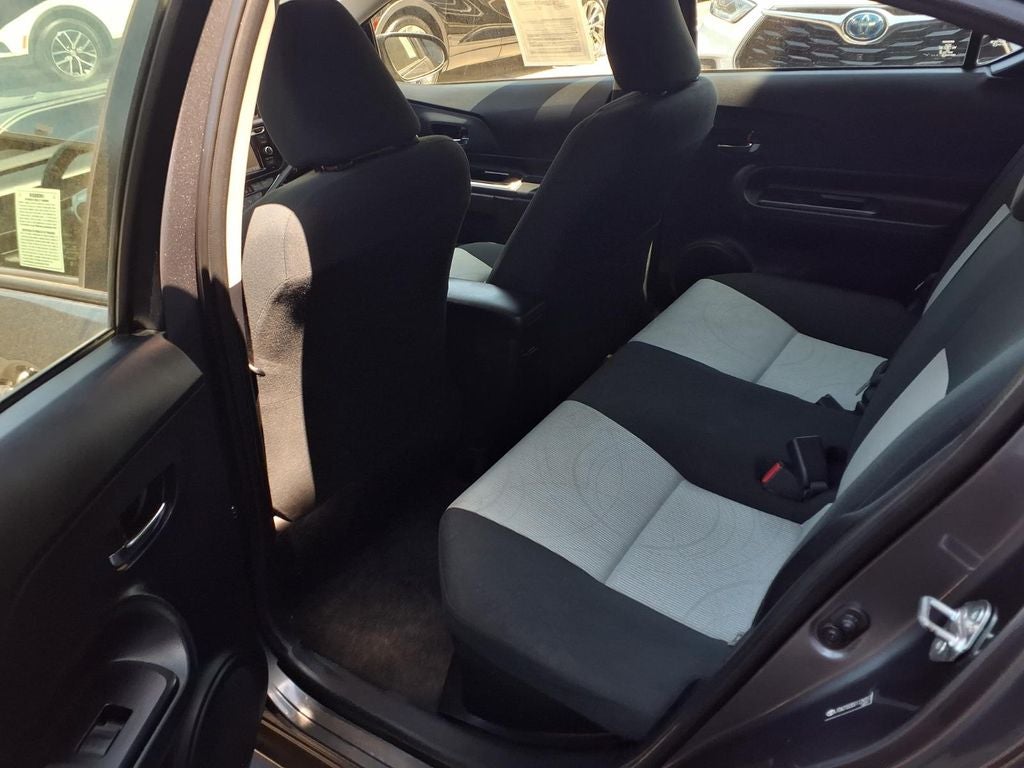 2016 Toyota Prius c Two