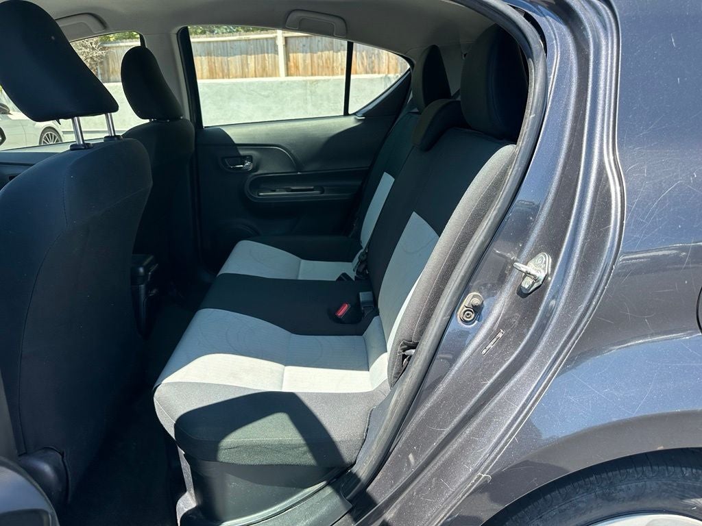2016 Toyota Prius c Two