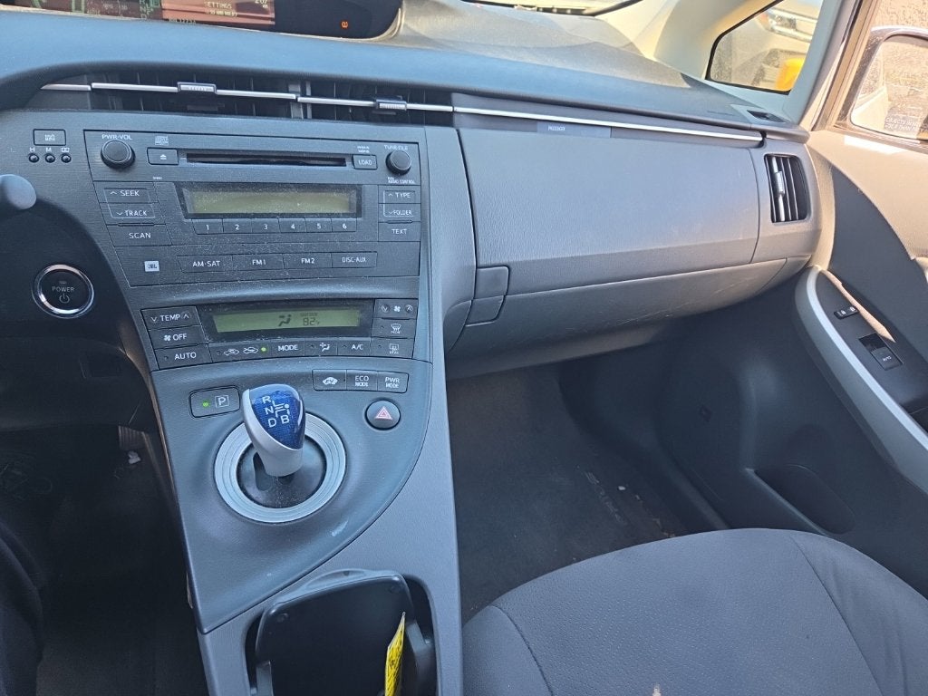 2010 Toyota Prius III