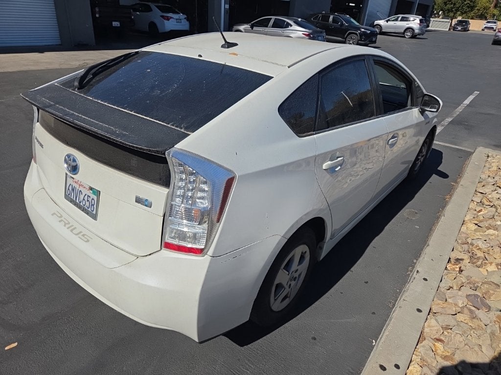 2010 Toyota Prius III