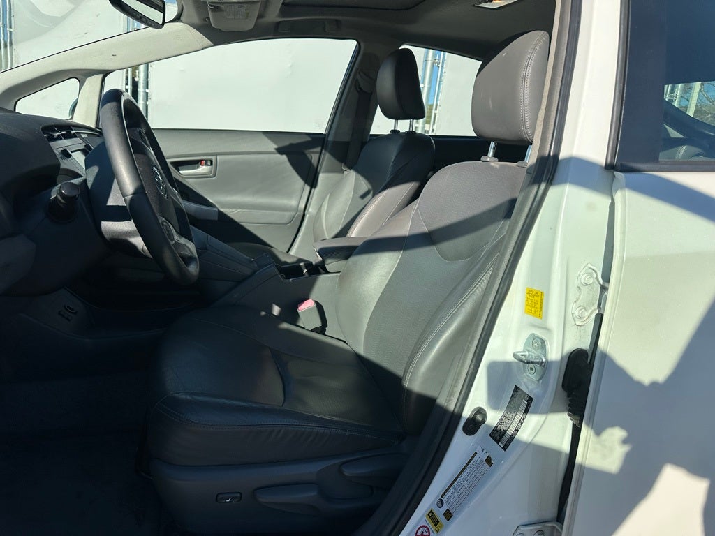 2010 Toyota Prius IV Solar Roof Package