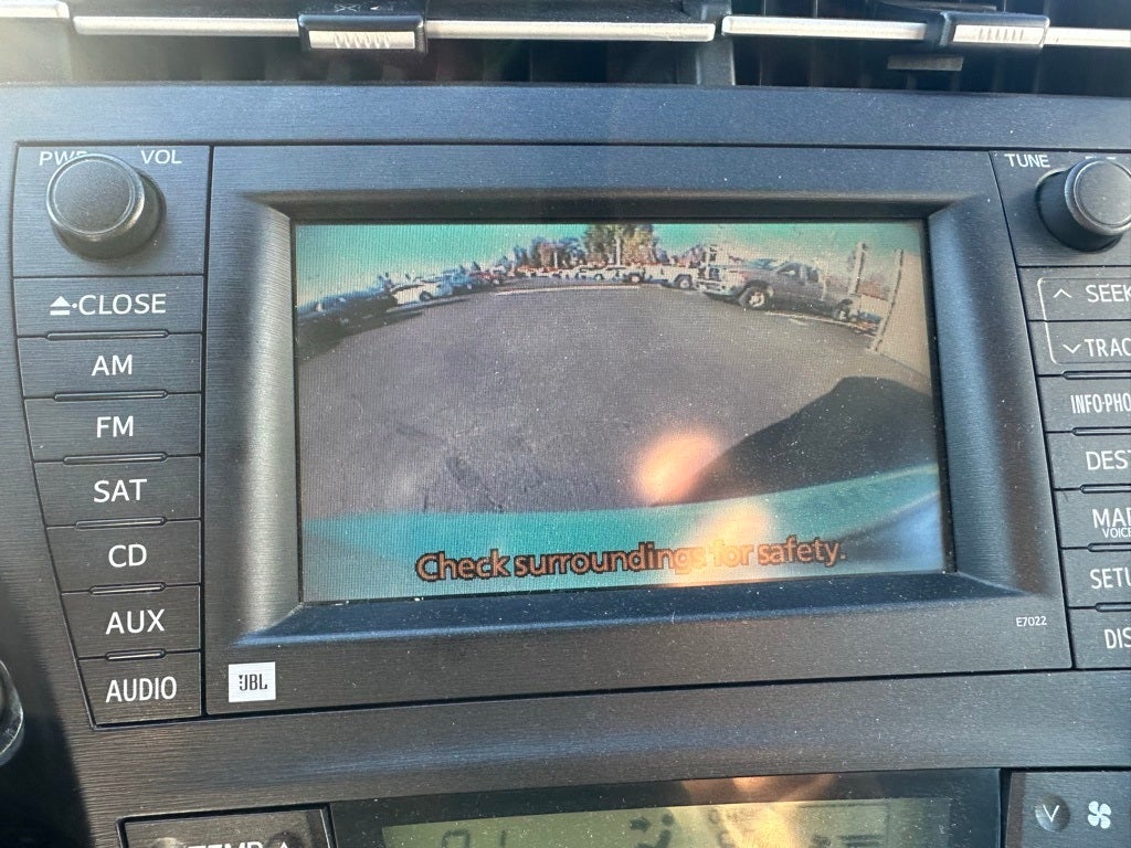 2010 Toyota Prius IV Solar Roof Package