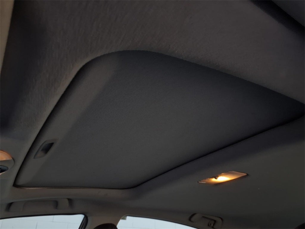 2010 Toyota Prius IV Solar Roof Package