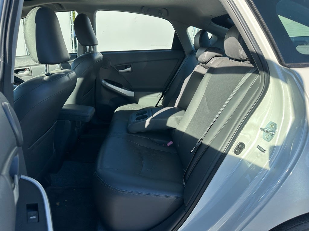 2010 Toyota Prius IV Solar Roof Package