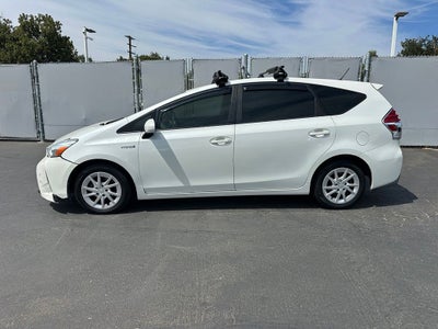 2016 Toyota Prius v Three