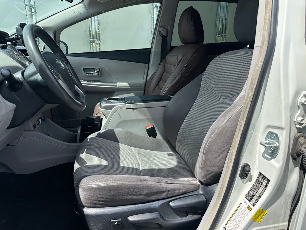 2016 Toyota Prius v Three