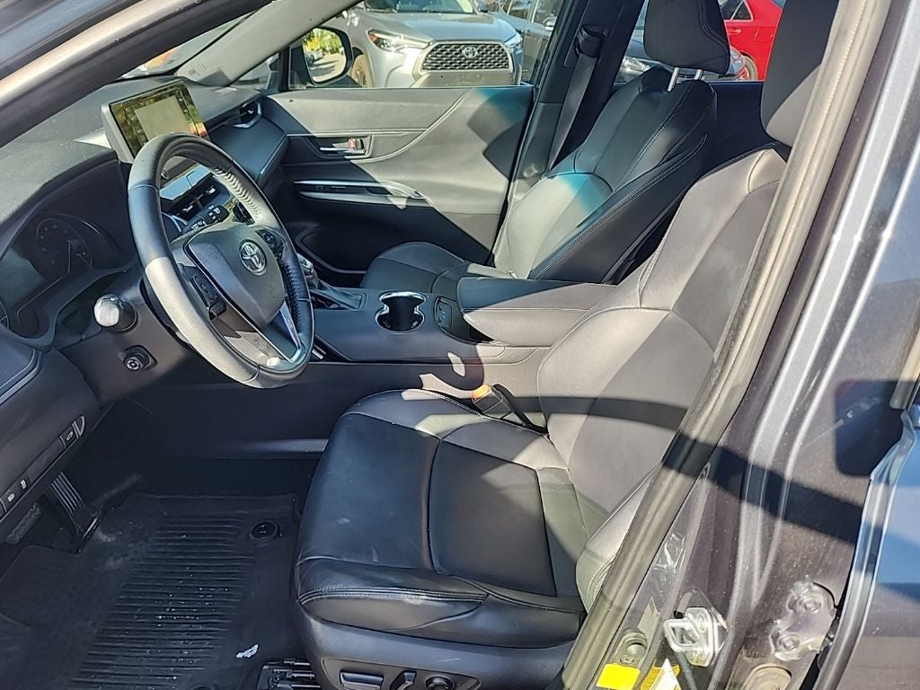 2022 Toyota Venza XLE