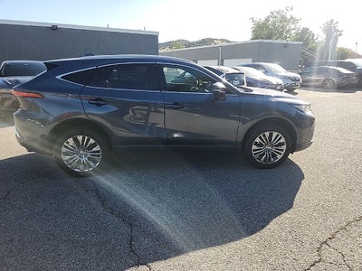 2022 Toyota Venza XLE
