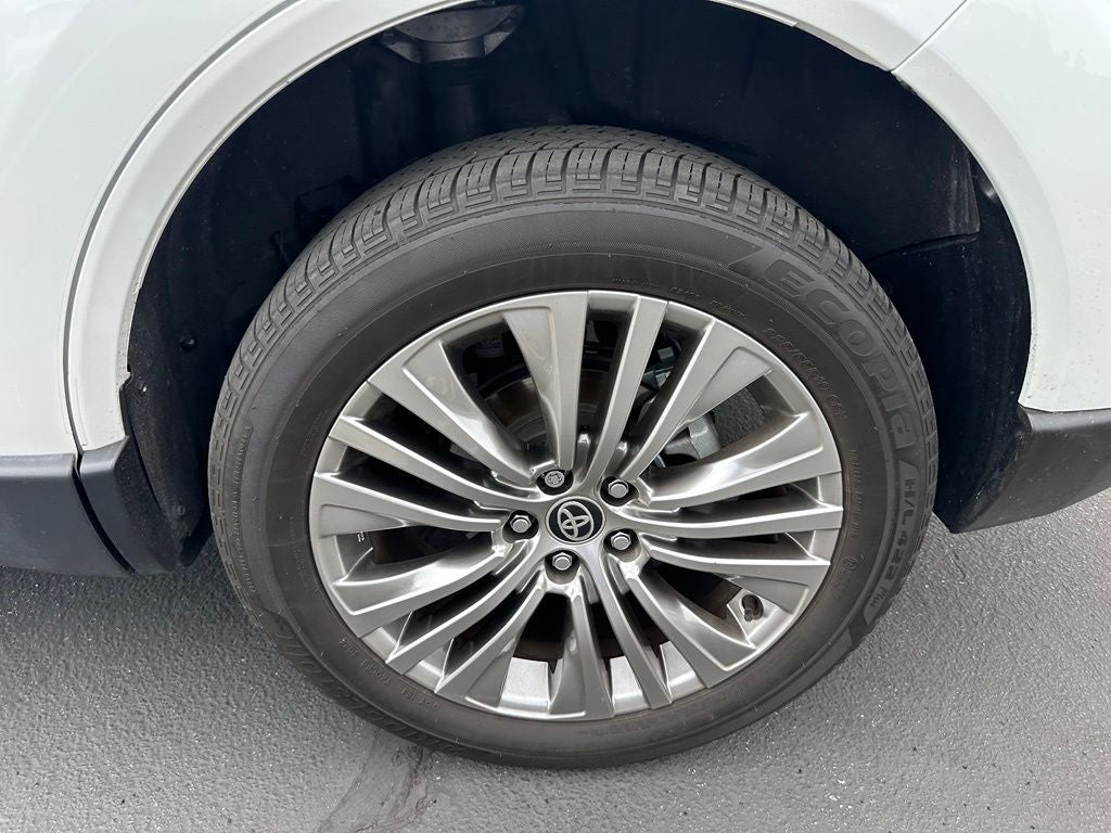 2024 Toyota Venza XLE