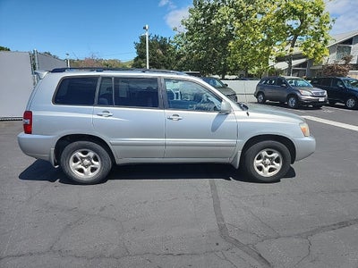 2005 Toyota Highlander Base
