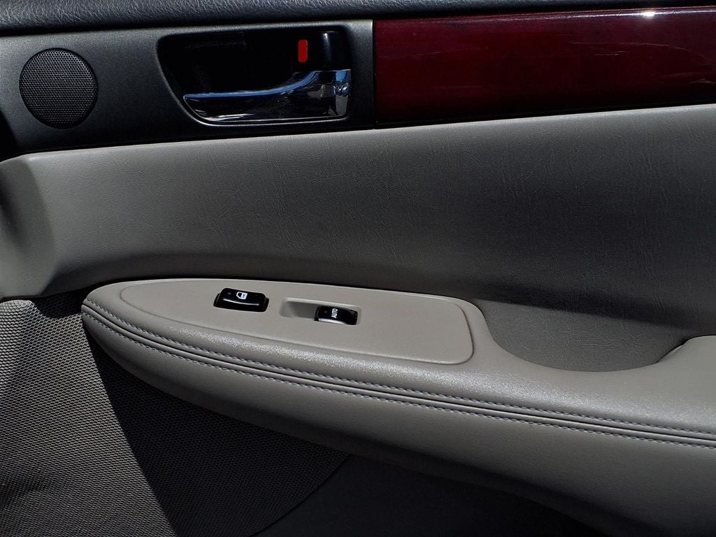 2004 Lexus ES 330