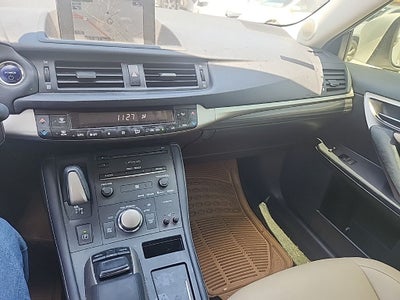 2017 Lexus CT 200h